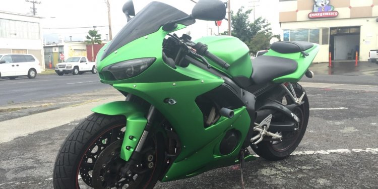 YZF-R6 Custom Paint!