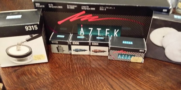 Aztek Airbrush Kit